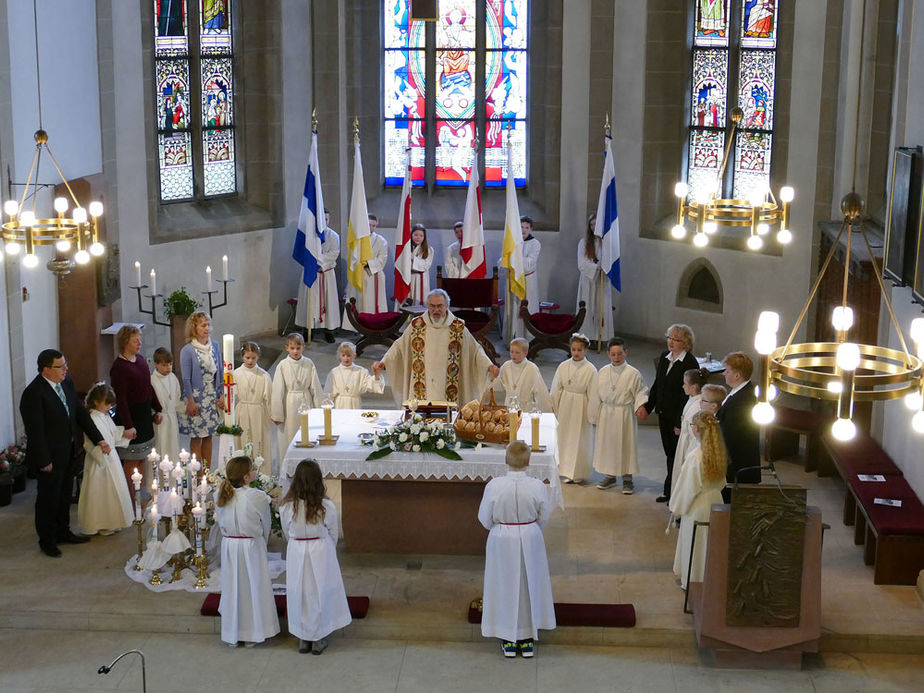 1. Heilige Kommunion in St. Crescentius (Foto: Karl-Franz Thiede)